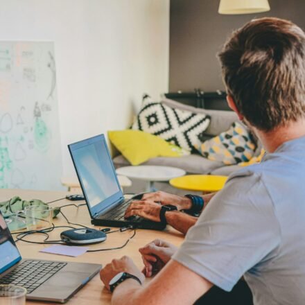 How to Start Your Online Business in 2025